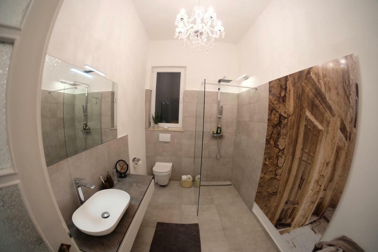 Luxury Old Town Apartment Pula Eksteriør billede