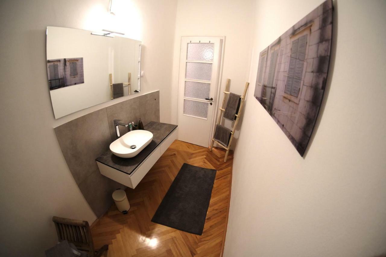 Luxury Old Town Apartment Pula Eksteriør billede